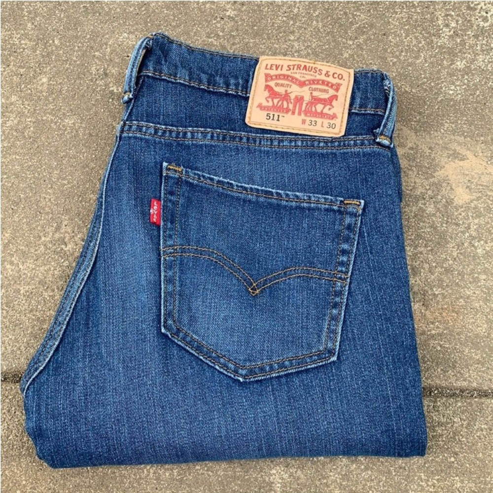 Men Levi jeans size 33×30 style 511